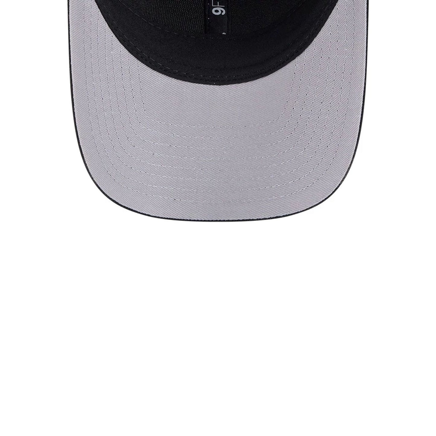 This is a Chicago Blackhawks NHL Team Black 9FORTY M-Crown Adjustable Cap 2