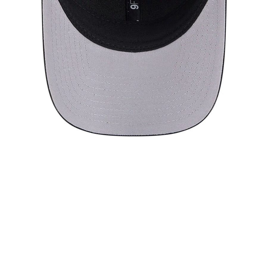 This is a Chicago Blackhawks NHL Team Black 9FORTY M-Crown Adjustable Cap 2