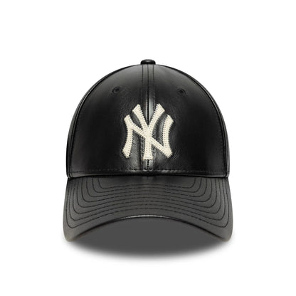 This is a New York Yankees MLB Leather Black 9FORTY M-Crown Adjustable Cap 2