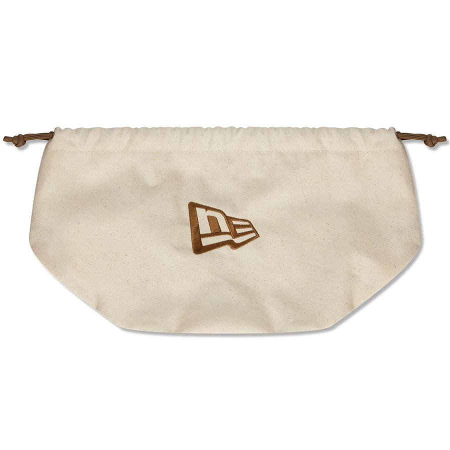 This is a New York Yankees MLB Leather Black 9FORTY M-Crown Adjustable Cap 7