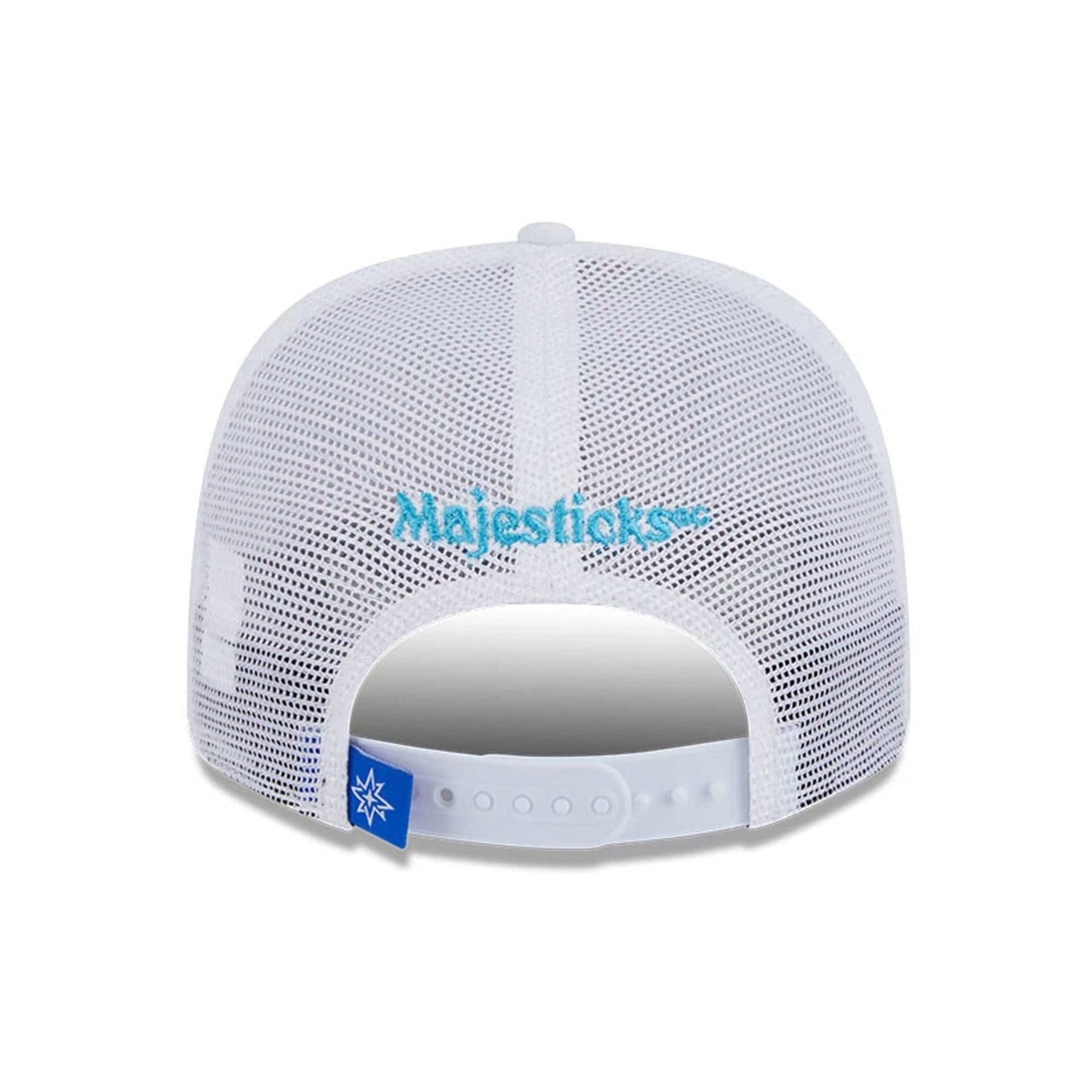 This is a Majesticks LIV Golf 2025 White 9SEVENTY Stretch Snap Adjustable Cap 5