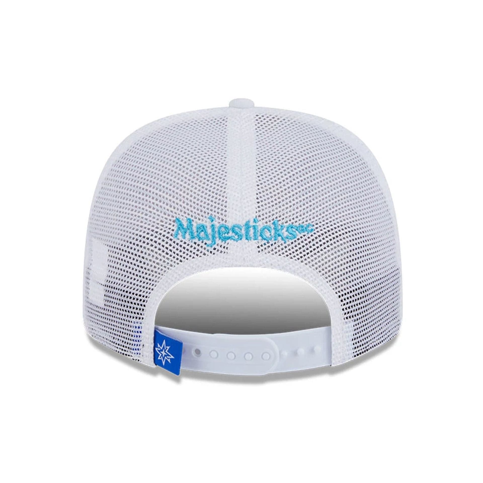 This is a Majesticks LIV Golf 2025 White 9SEVENTY Stretch Snap Adjustable Cap 5