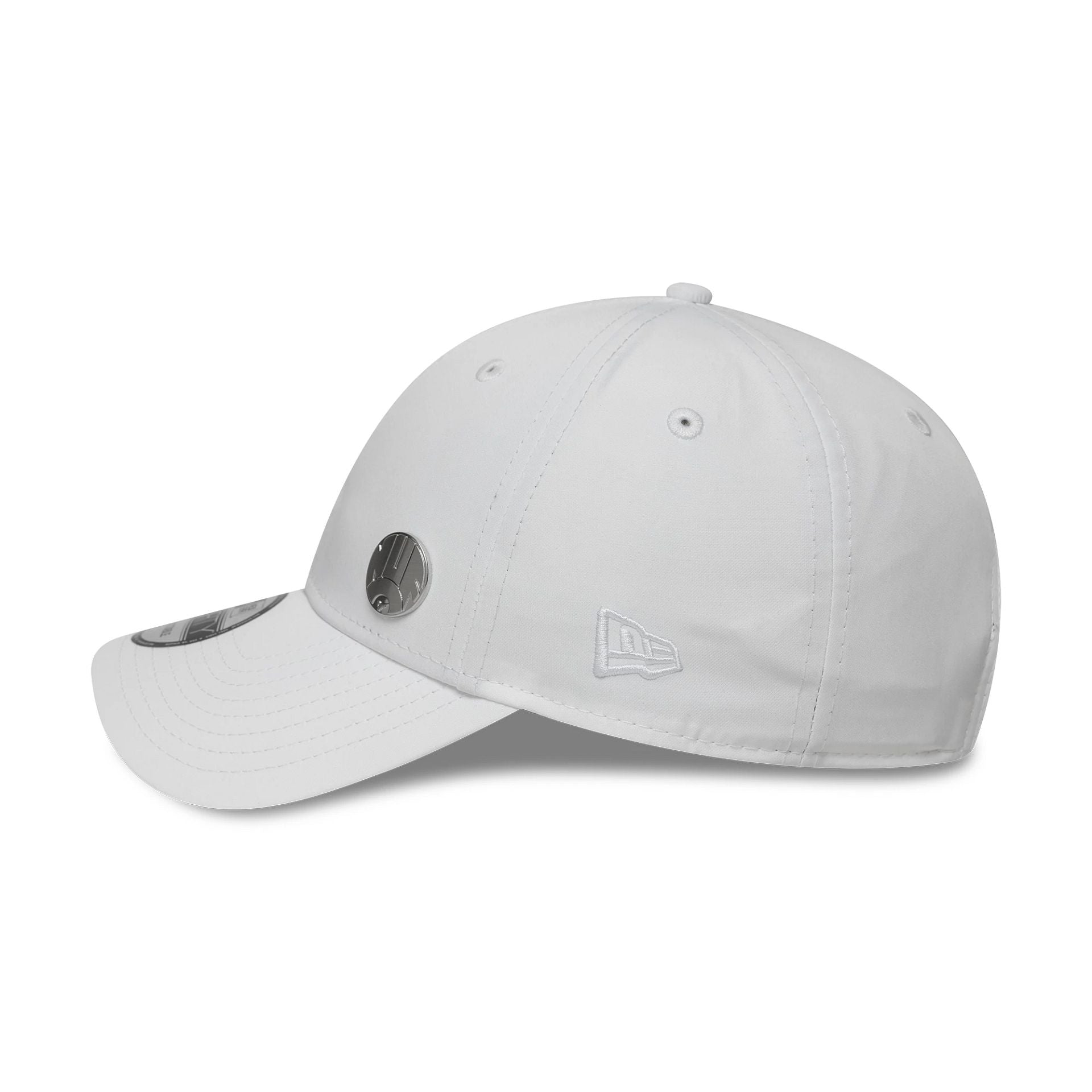 This is a Newcastle United FC Flawless Pin White 9FORTY Adjustable Cap 4