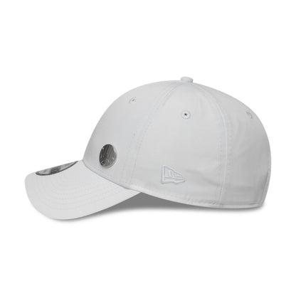 This is a Newcastle United FC Flawless Pin White 9FORTY Adjustable Cap 4