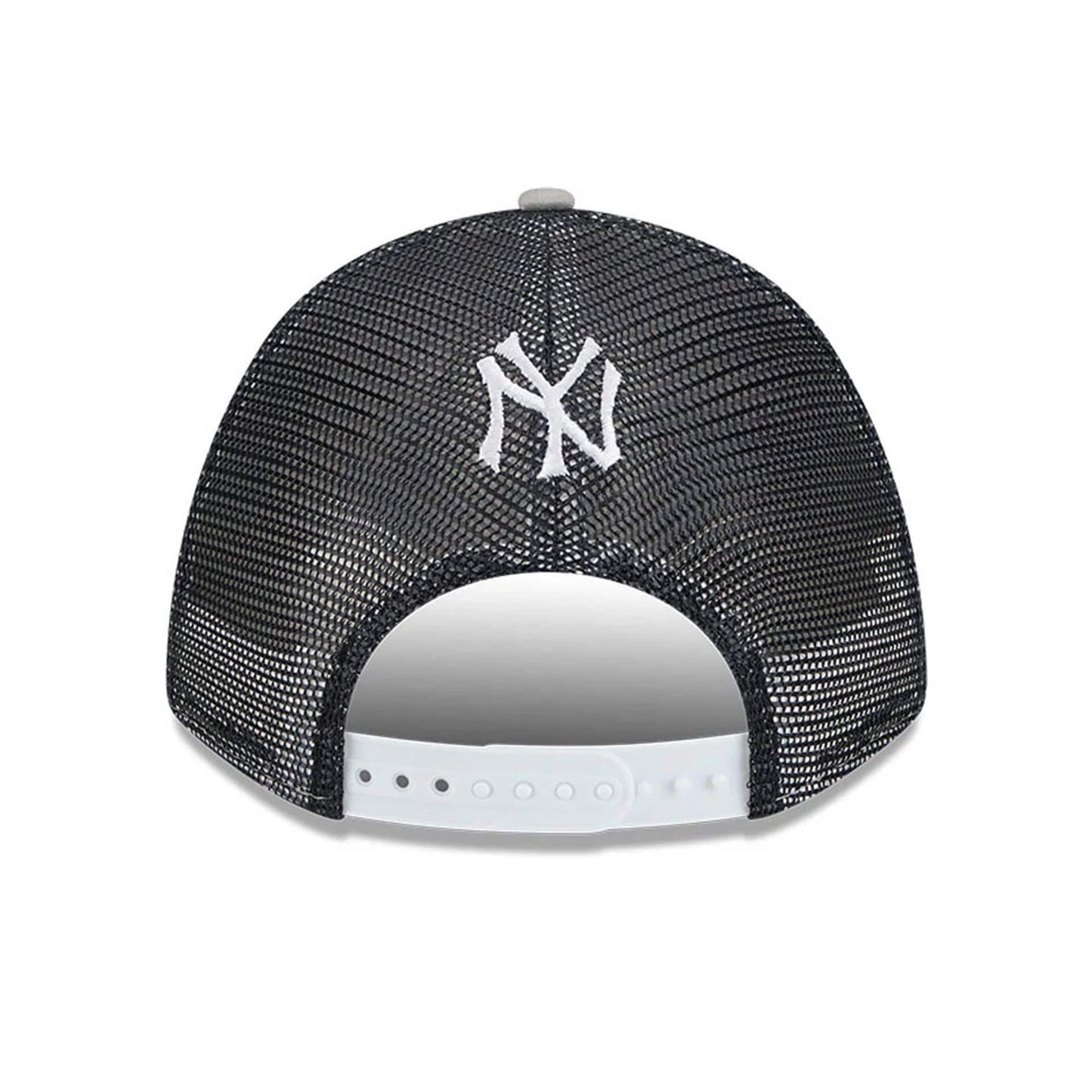 This is a New York Yankees Summer Derby White 9FORTY M-Crown A-Frame Adjustable Cap 7
