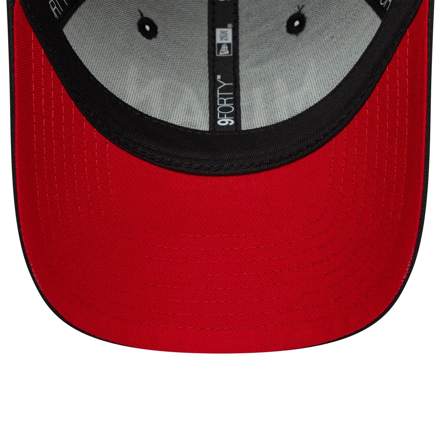 This is a AC Milan Wordmark Black 9FORTY Adjustable Cap 2