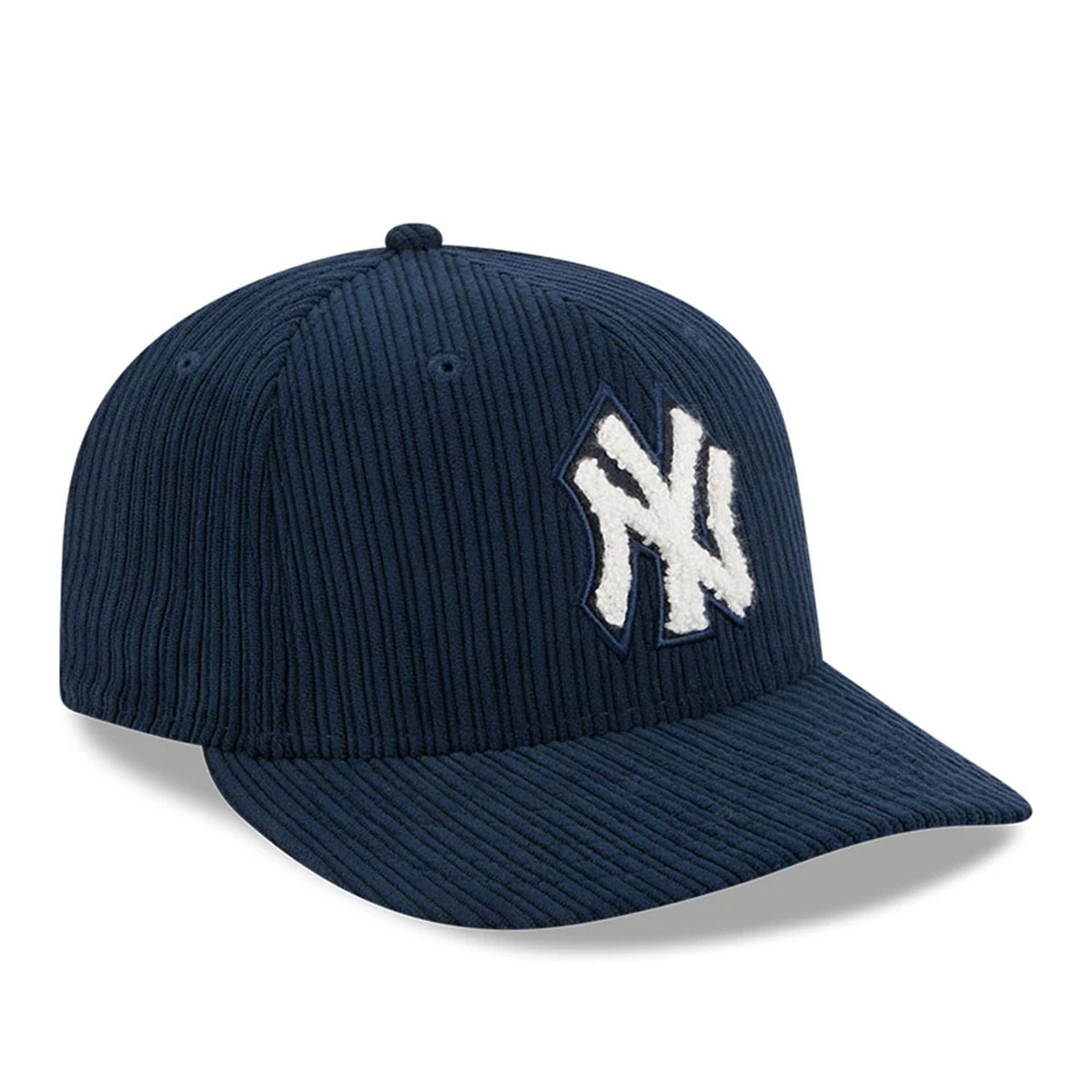 This is a New York Yankees MLB Chenille Pop Navy 59FIFTY Fitted Cap 6