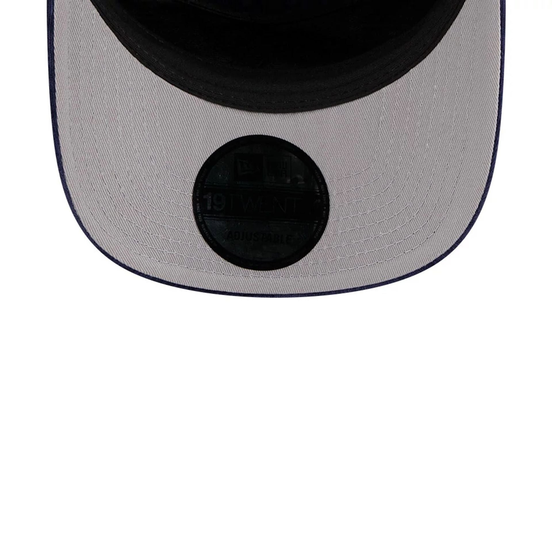 This is a New York Yankees MLB Team Script Navy 19TWENTY Adjustable Cap 2