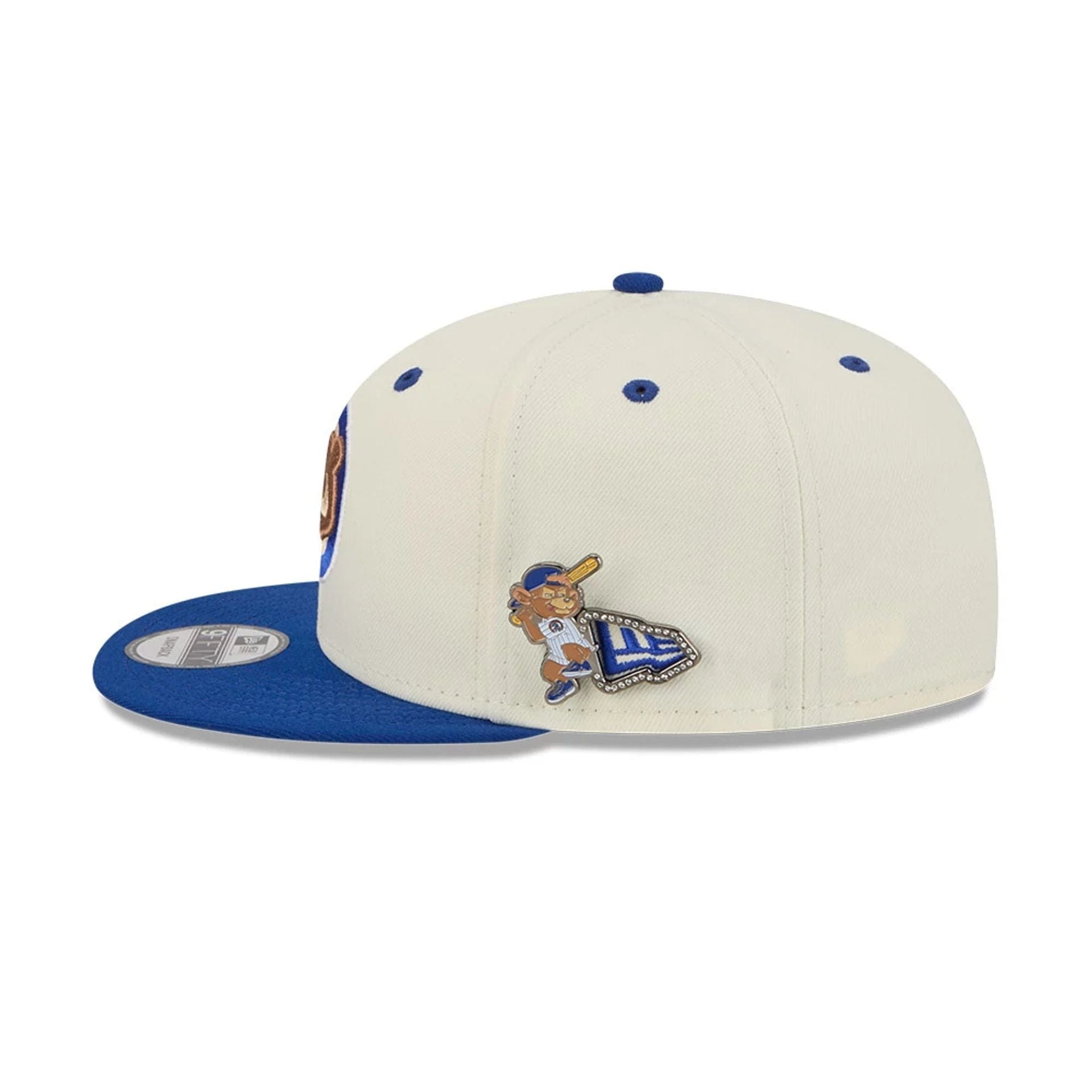 This is a Chicago Cubs MLB Mascot Pin Blue 9FIFTY Snapback Adjustable Cap 5