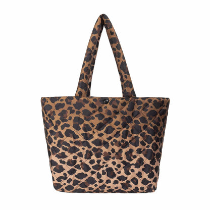 This is a New York Yankees MLB Leopard Quilted All Over Print Tote Bag 4