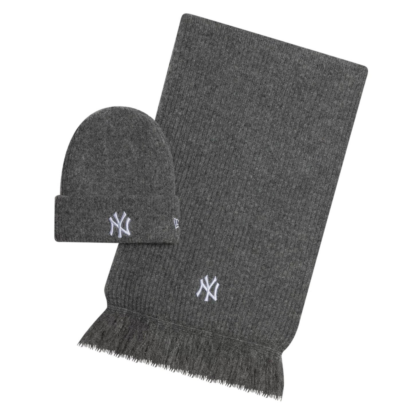 This is a New York Yankees MLB Dark Grey Beanie & Scarf Set  1