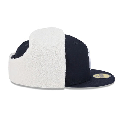 This is a New York Yankees MLB Classic Navy Dogear 59FIFTY Fitted Cap 7