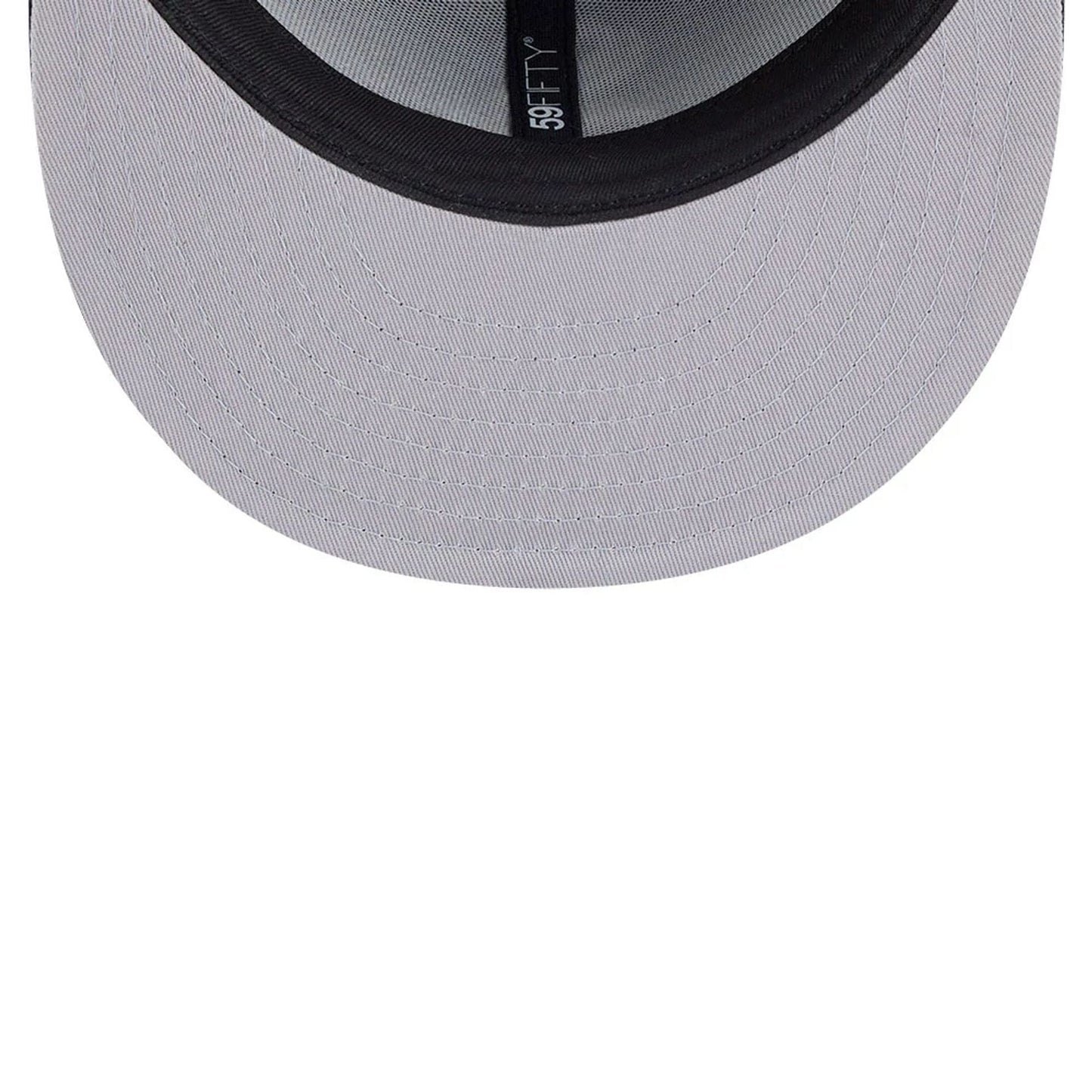 This is a Chicago White Sox MLB Classic Black Dogear 59FIFTY Fitted Cap 2