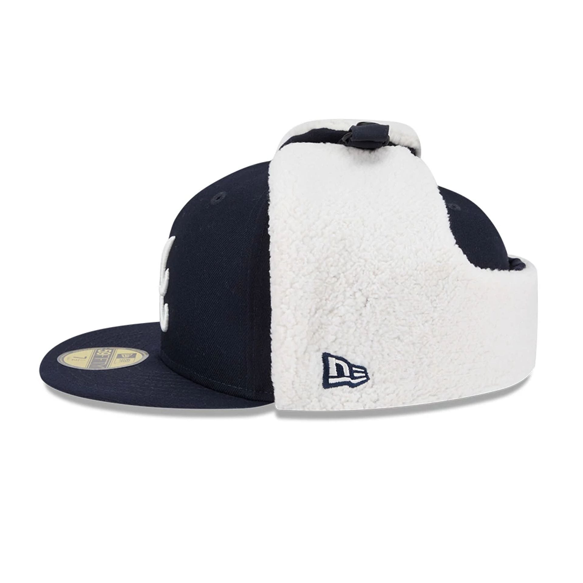 This is a Atlanta Braves MLB Classic Navy Dogear 59FIFTY Fitted Cap 6