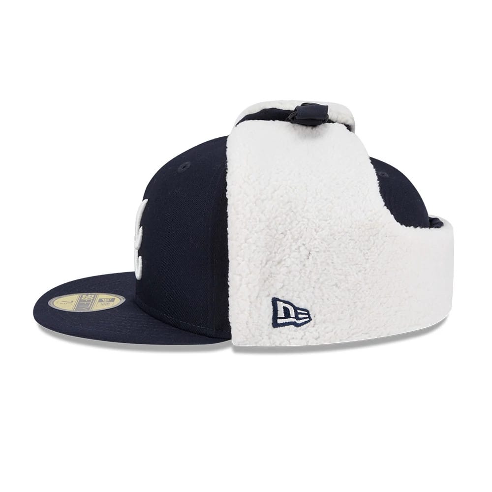 This is a Atlanta Braves MLB Classic Navy Dogear 59FIFTY Fitted Cap 6