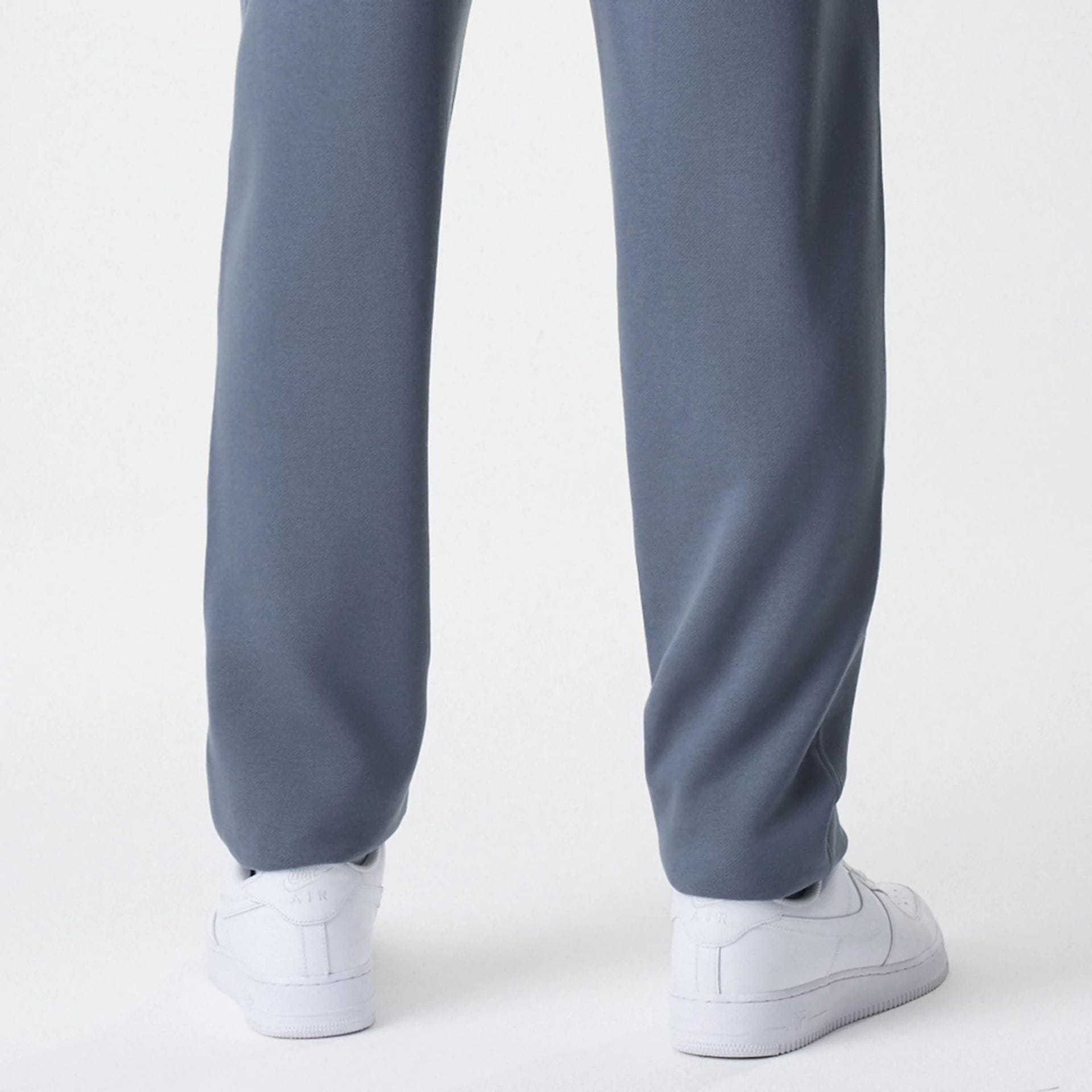 The Male model is wearing LA Dodgers MLB Midi League Essential Dark Grey Joggers  5