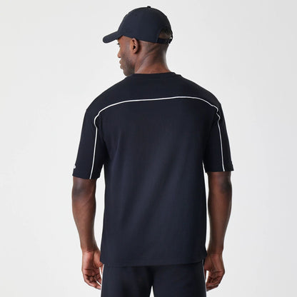 The Male model is wearing Chicago Bulls NBA Piping Black Oversized T-Shirt  2