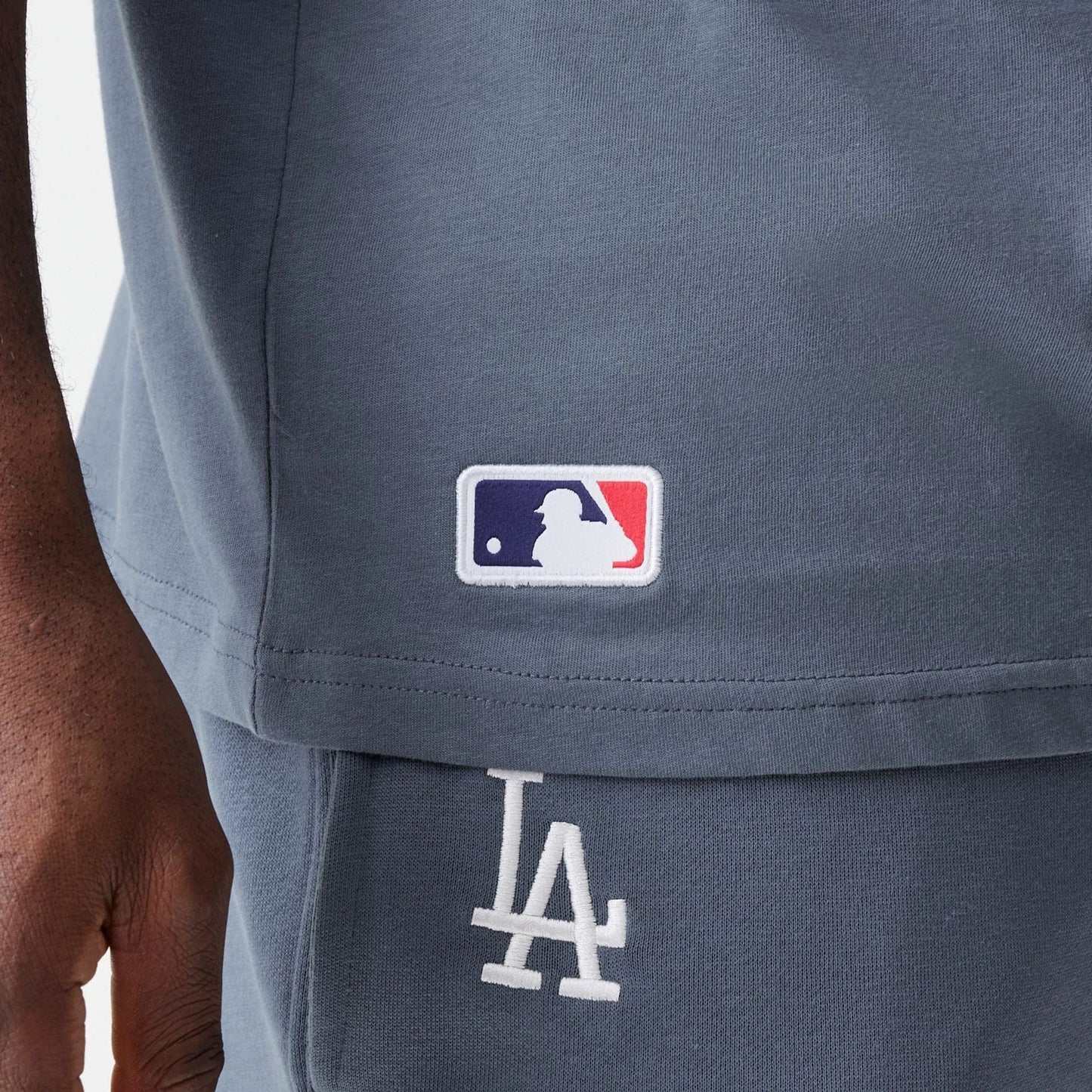 The Male model is wearing LA Dodgers MLB Midi League Essential Dark Grey Oversized T-Shirt  5