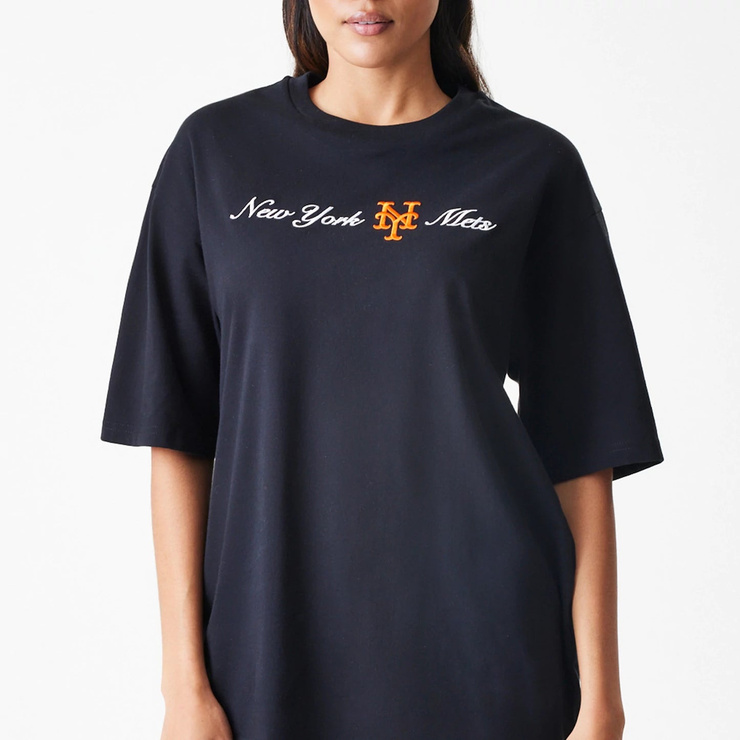 The Male model is wearing New York Mets MLB Script Black Oversized T-Shirt 6