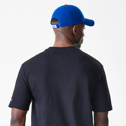 The Male model is wearing New York Mets MLB Script Black Oversized T-Shirt 7