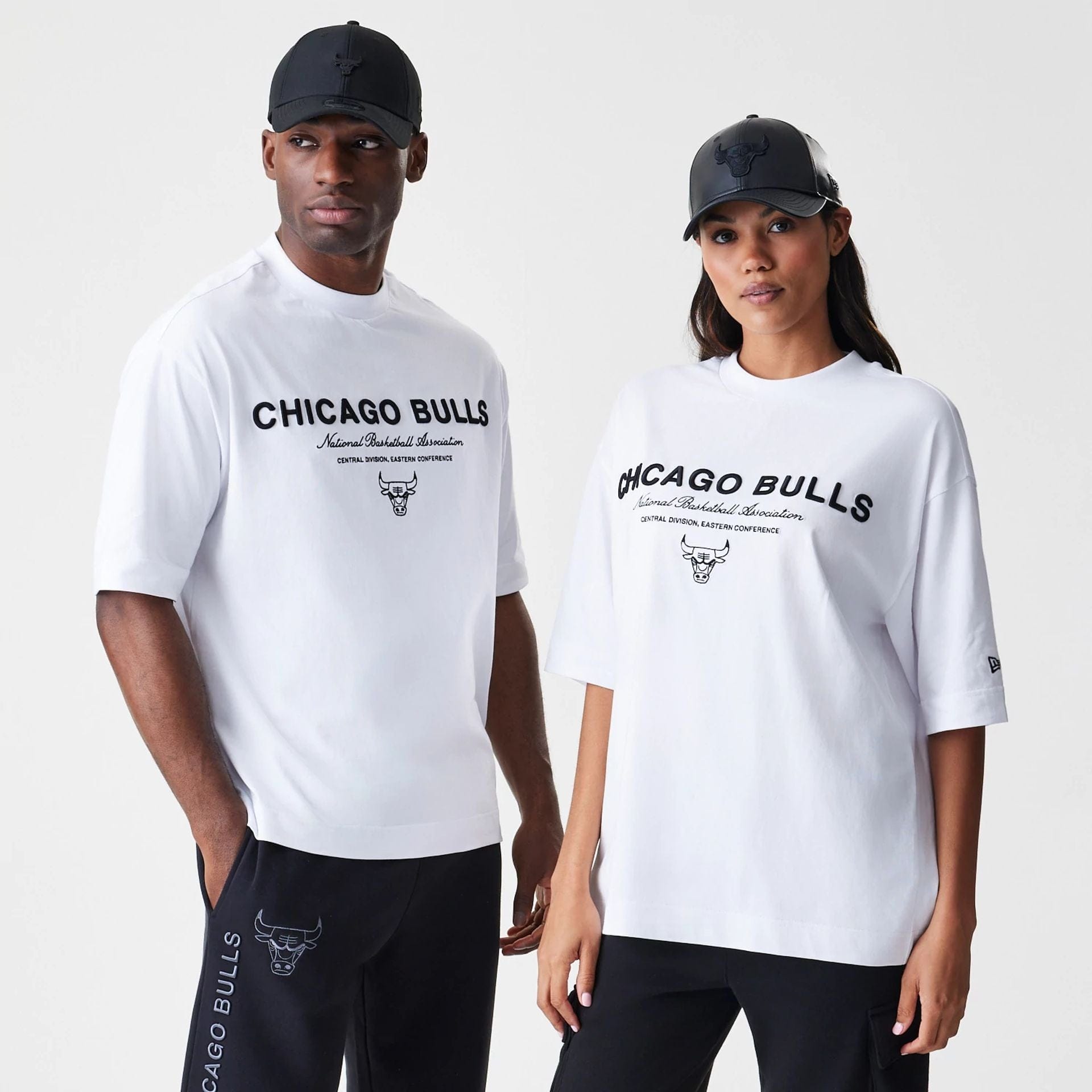 The Male model is wearing Chicago Bulls NBA Linear White T-Shirt 1