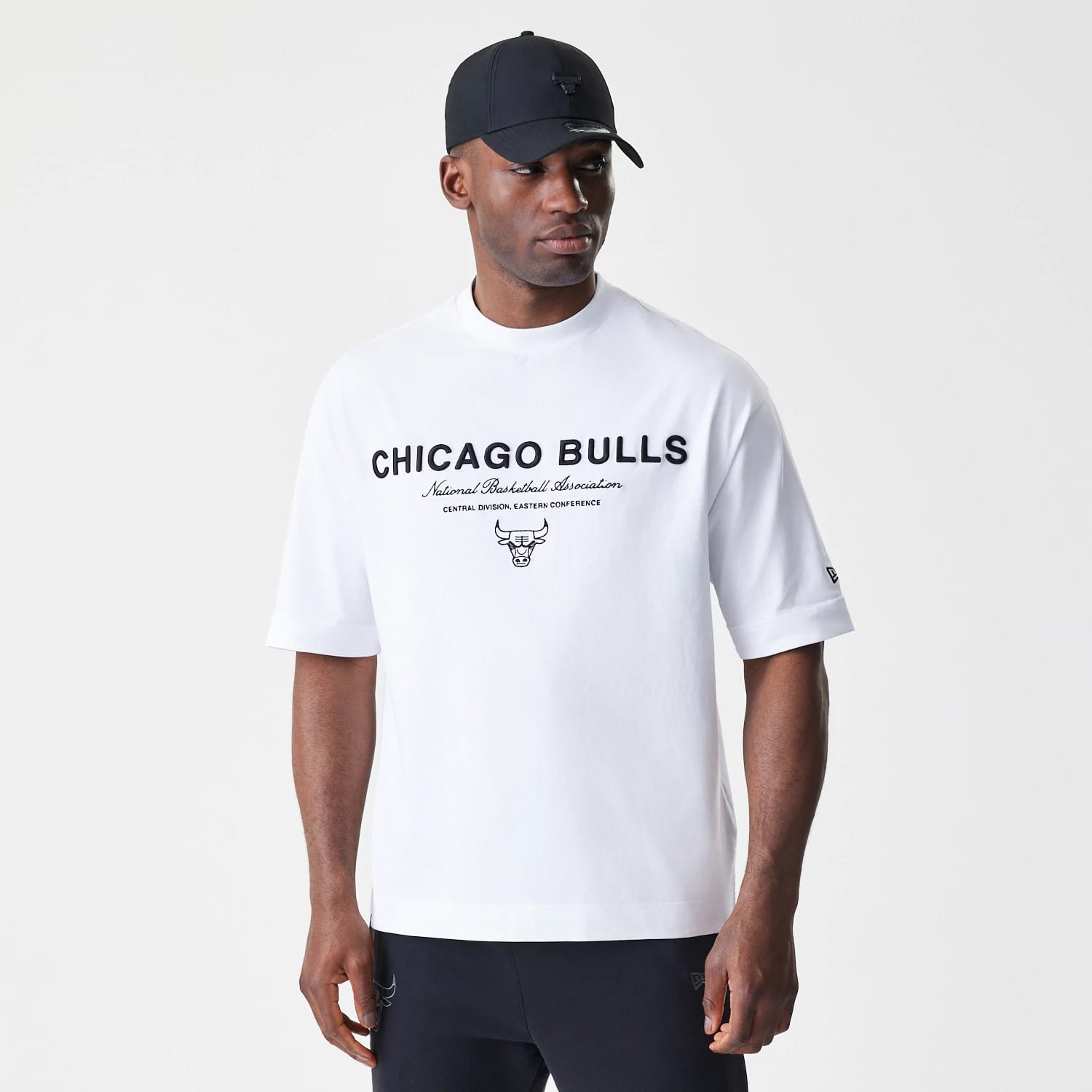 The Male model is wearing Chicago Bulls NBA Linear White T-Shirt 3