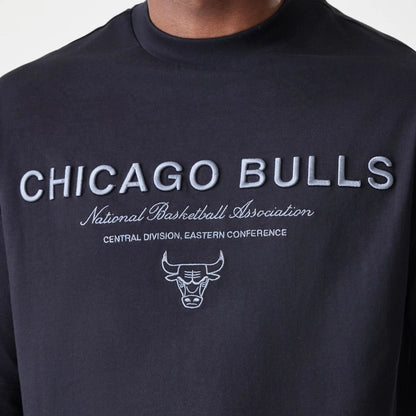 The Male model is wearing Chicago Bulls NBA Linear Black T-Shirt  5