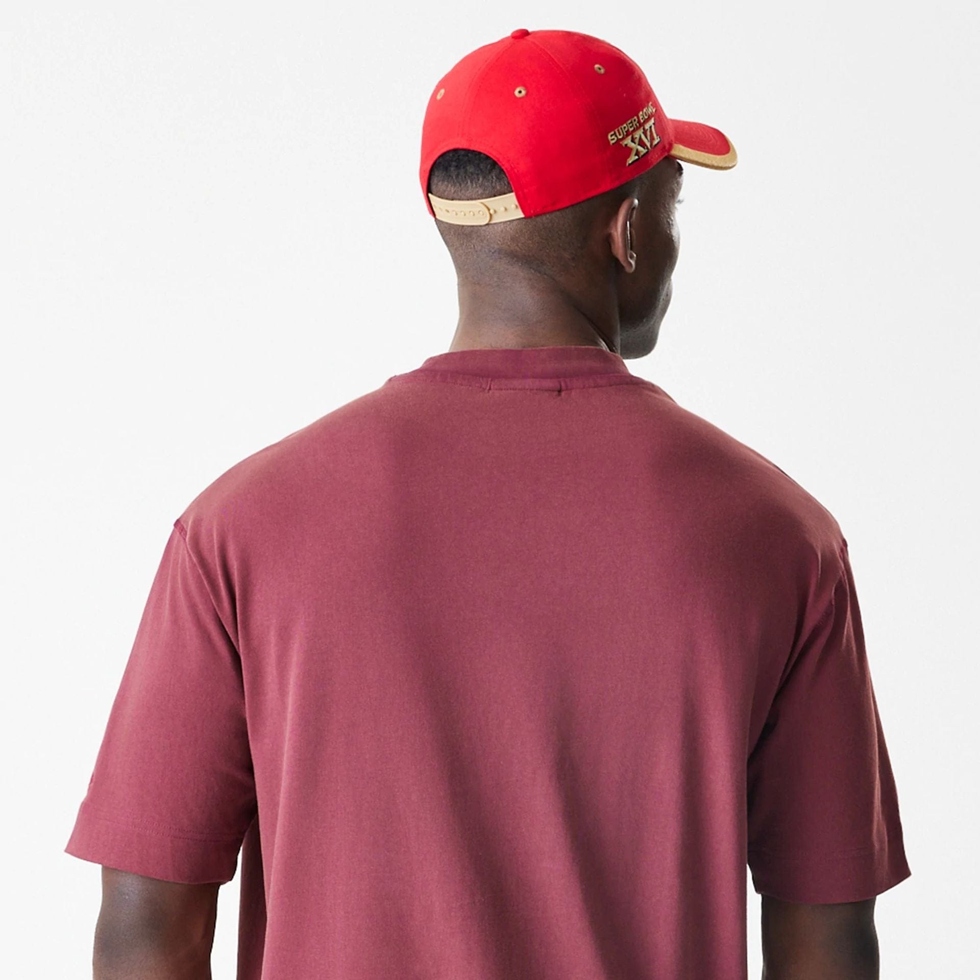 The Male model is wearing San Francisco 49ers NFL Washed Boxy Dark Red Oversized T-Shirt  8