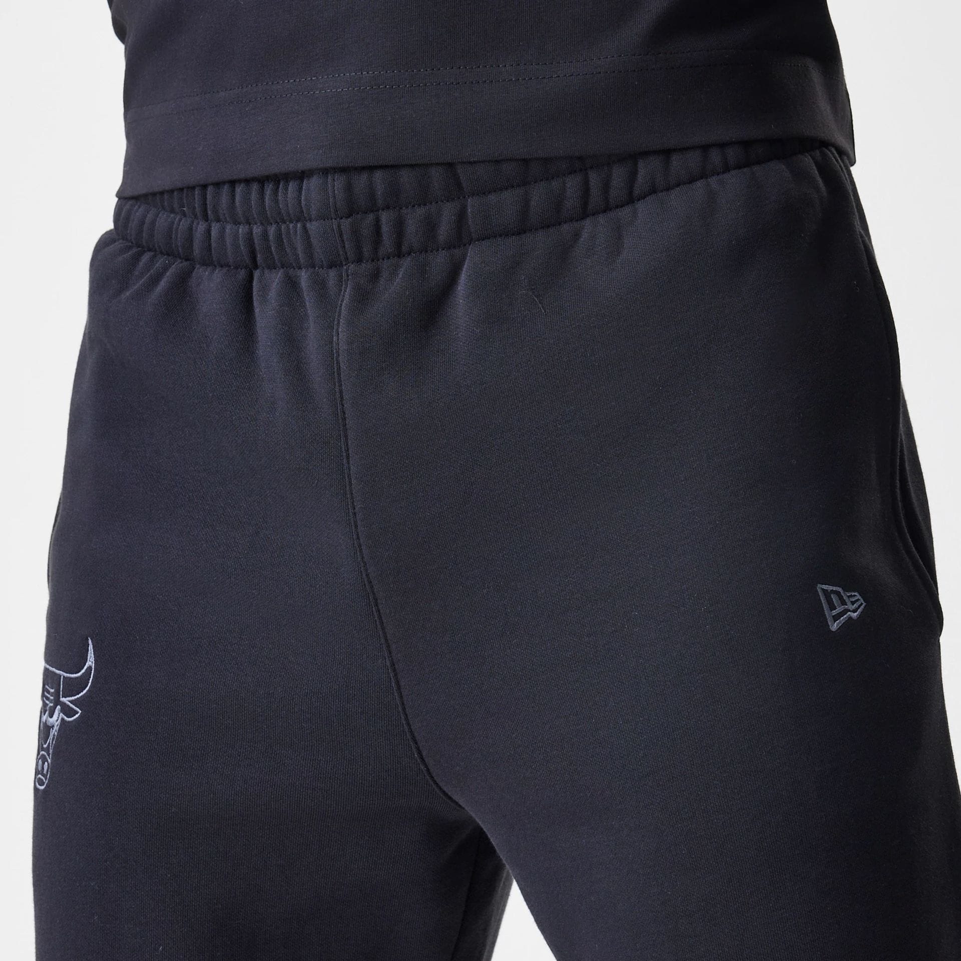 The Male model is wearing Chicago Bulls NBA Linear Black Straight Leg Joggers 6