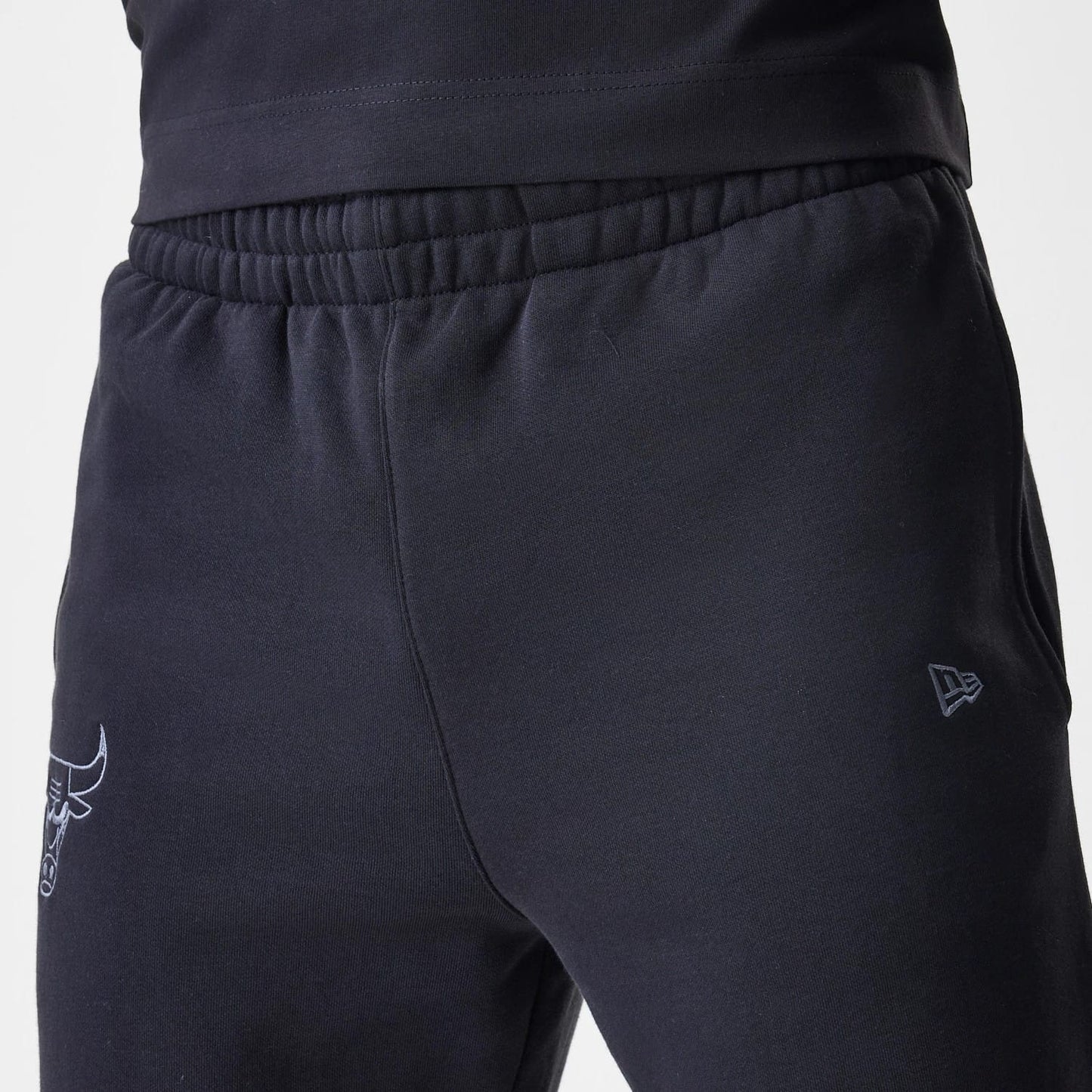 The Male model is wearing Chicago Bulls NBA Linear Black Straight Leg Joggers 6