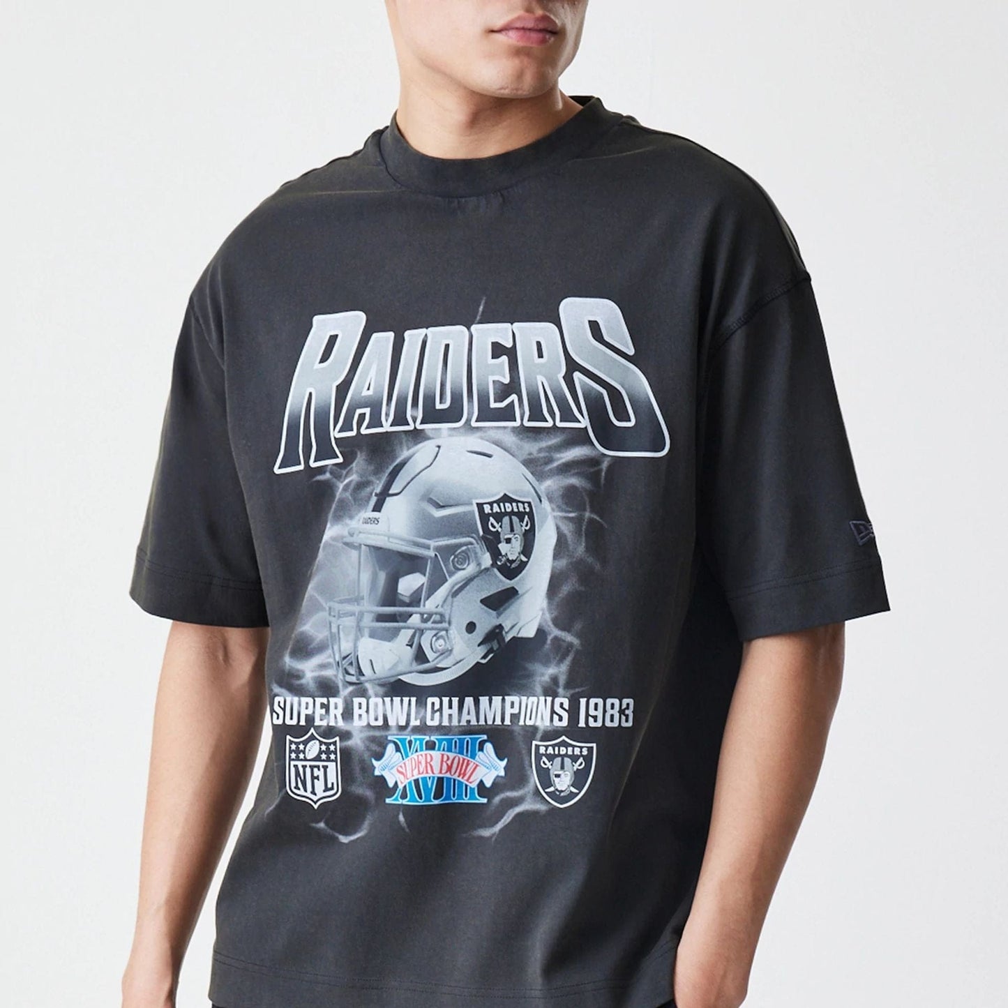The Male model is wearing Las Vegas Raiders NFL Washed Boxy Dark Grey Oversized T-Shirt  3