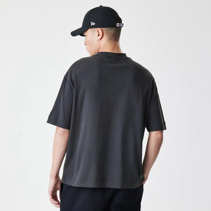 The Male model is wearing Las Vegas Raiders NFL Washed Boxy Dark Grey Oversized T-Shirt  2