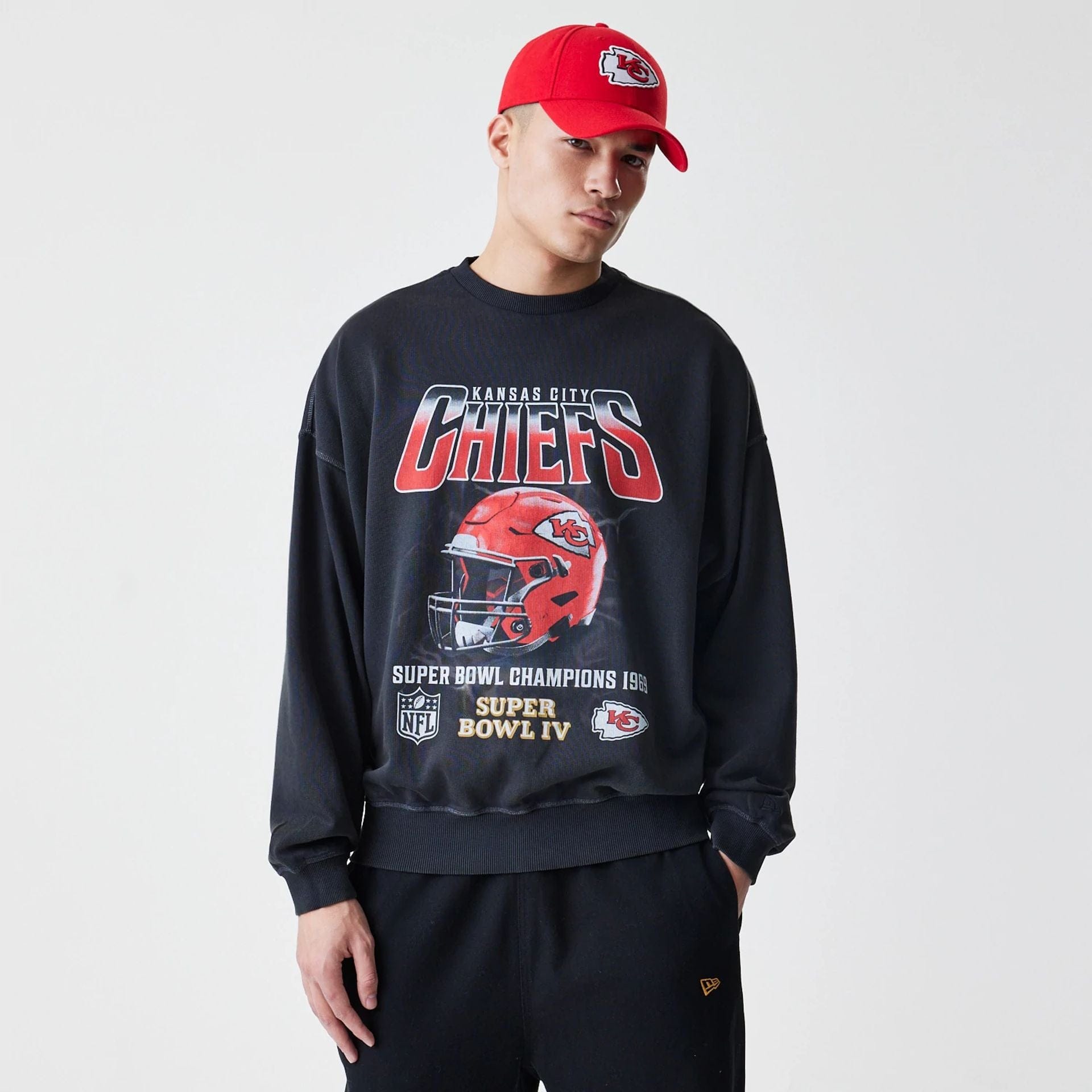 NFL Washed Boxy Kansas City Chiefs Black Oversized Crew Neck