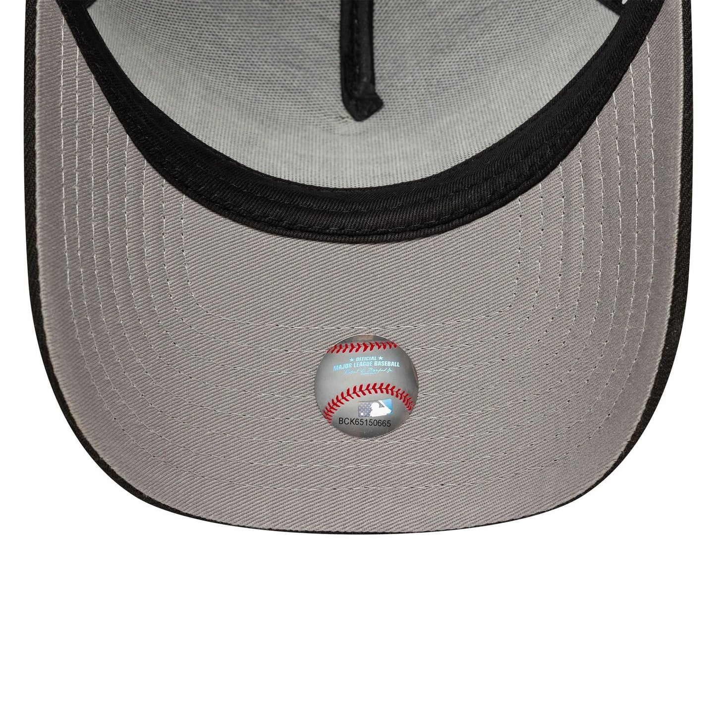 This is a Chicago White Sox MLB Poly Kanji Black 9FORTY A-Frame Adjustable Cap 2