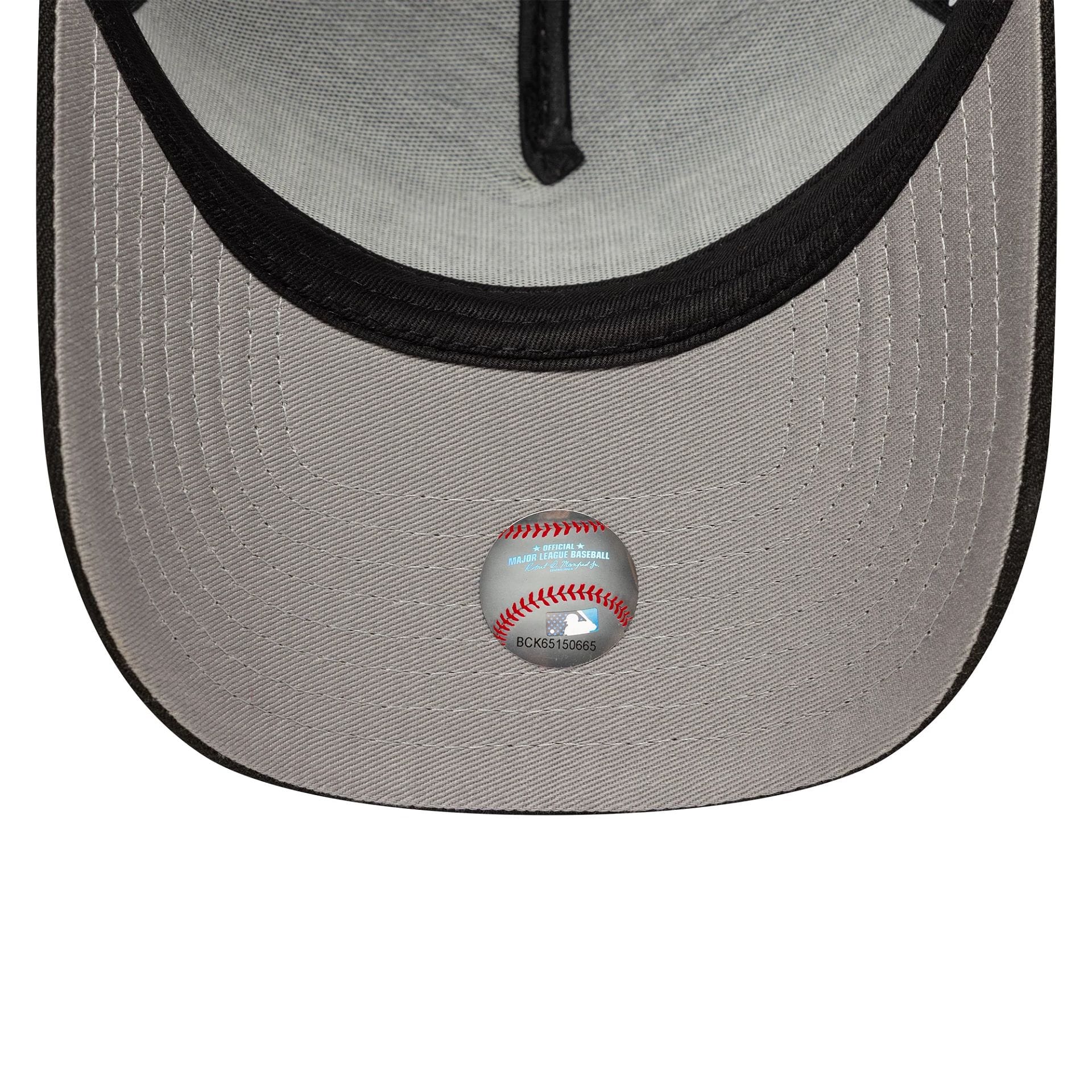 This is a Chicago White Sox MLB Poly Kanji Black 9FORTY A-Frame Adjustable Cap 2
