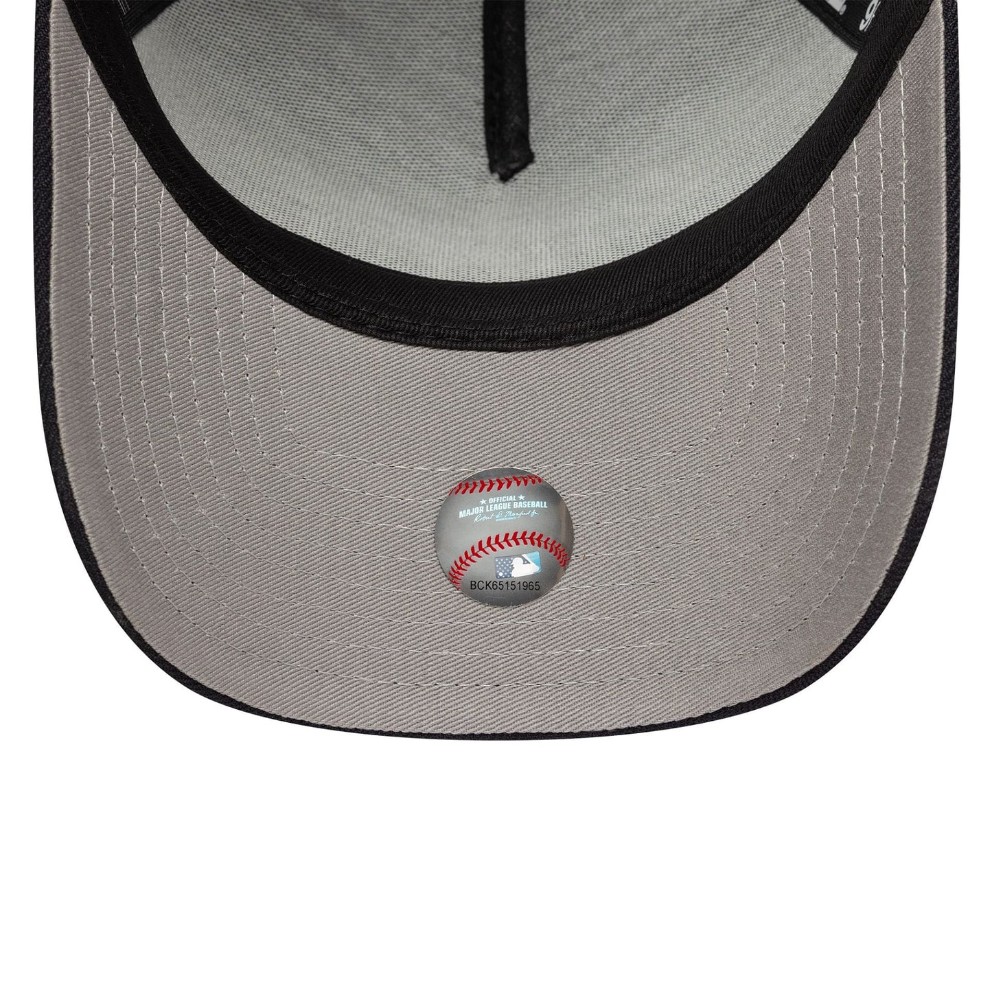 This is a New York Yankees MLB Poly Kanji Navy 9FORTY A-Frame Adjustable Cap 2