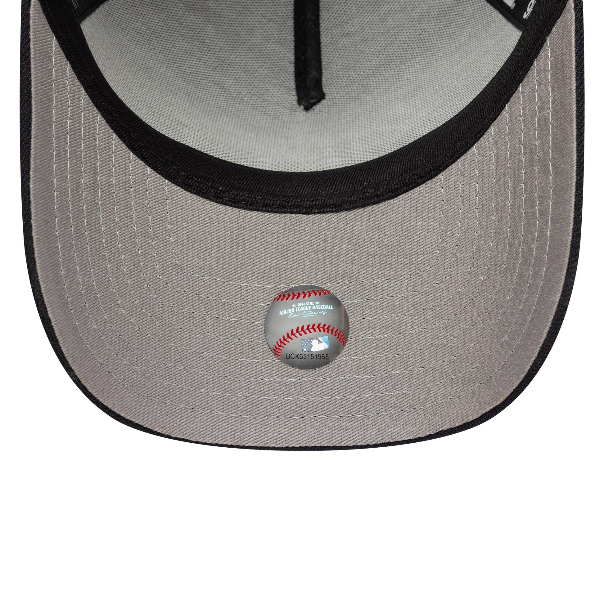 This is a New York Yankees MLB Poly Kanji Navy 9FORTY A-Frame Adjustable Cap 2
