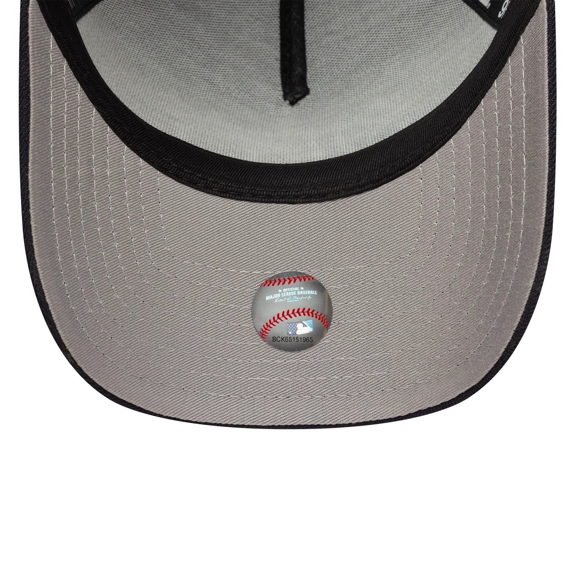 This is a New York Yankees MLB Poly Kanji Navy 9FORTY A-Frame Adjustable Cap 2