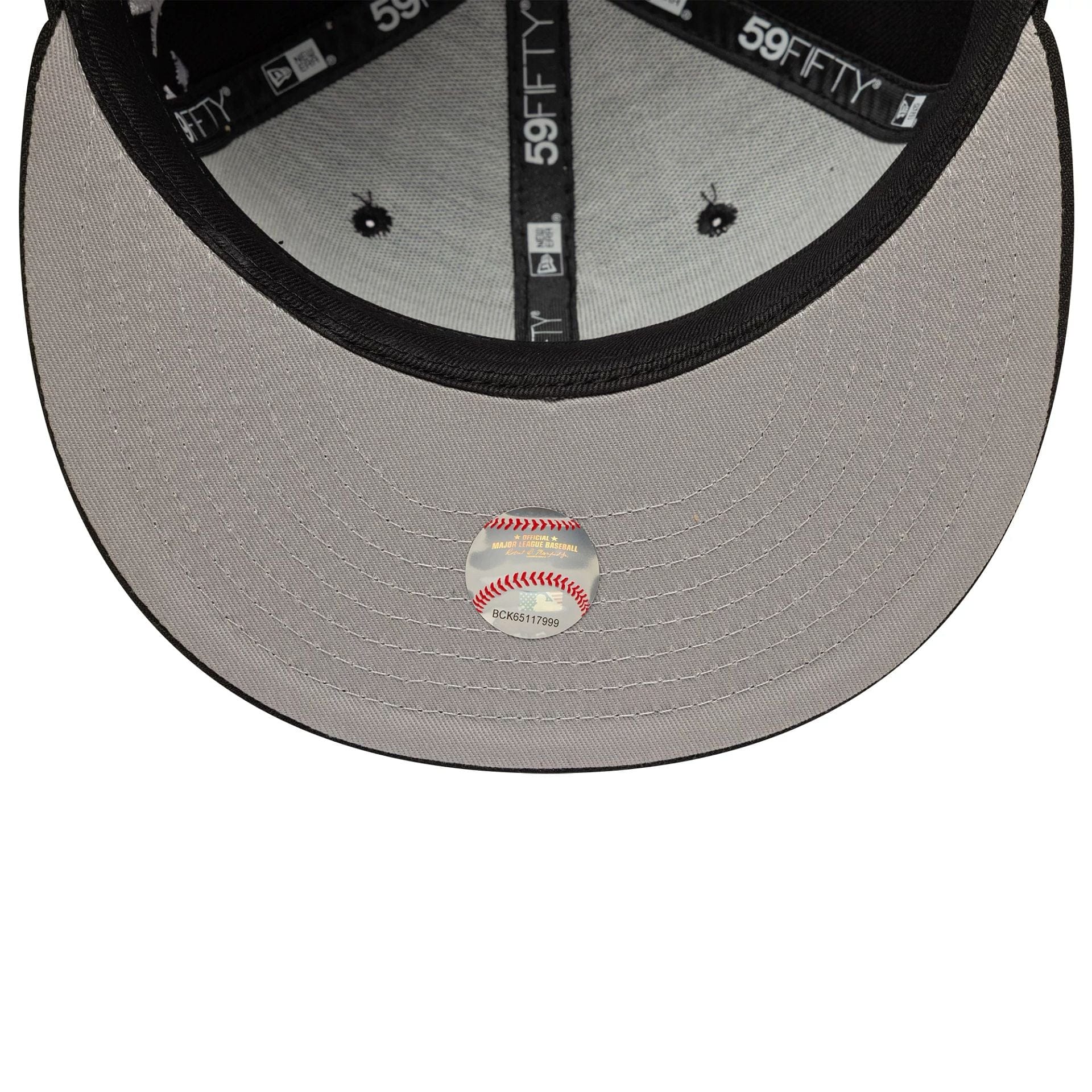 This is a Chicago White Sox MLB Poly Kanji Black 59FIFTY Fitted Cap 2