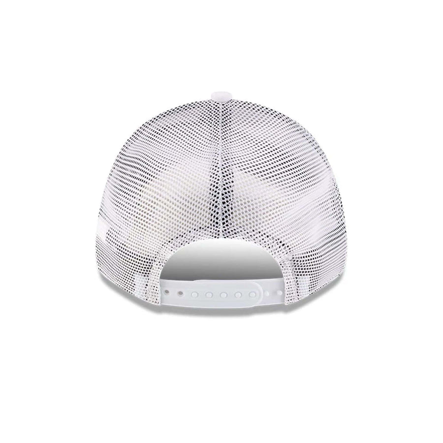 This is a Visa Cash App Racing Bulls Team Miami White 9FORTY Adjustable Cap 6