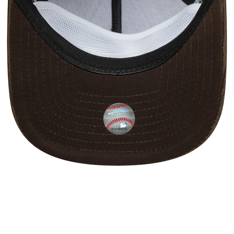 This is a Chicago Cubs MLB Cooperstown Cord Dark Brown 19TWENTY Adjustable Cap 2