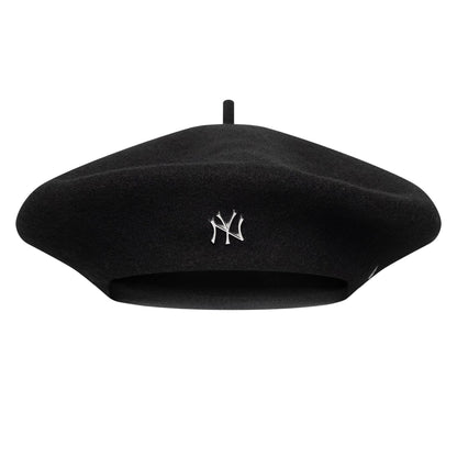 This is a New York Yankees Womens MLB Wool Pin Black Beret  2