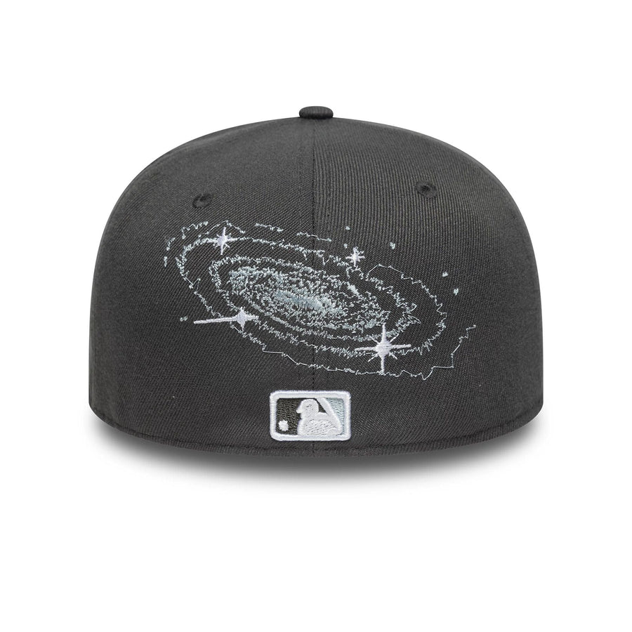 This is a New York Yankees MLB Planet Icon Charcoal 59FIFTY Fitted Cap 2