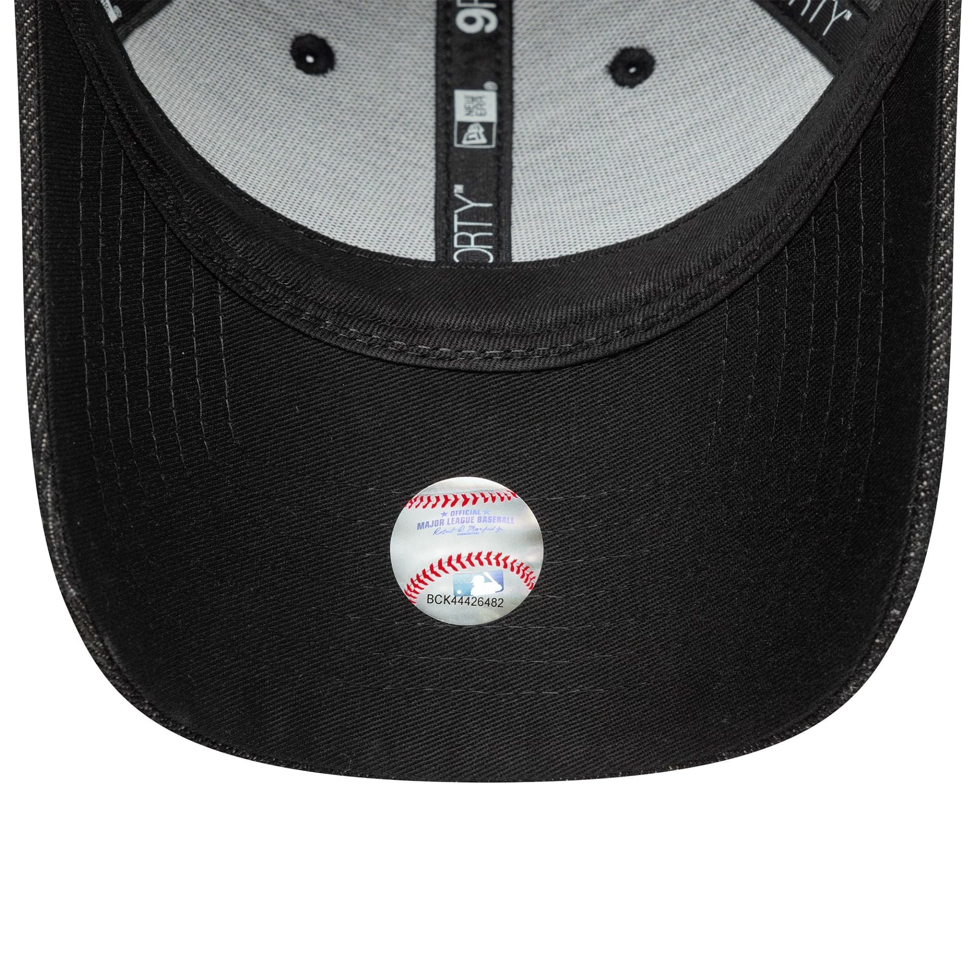 This is a LA Dodgers Womens MLB Sequin Black 9FORTY Adjustable Cap 5