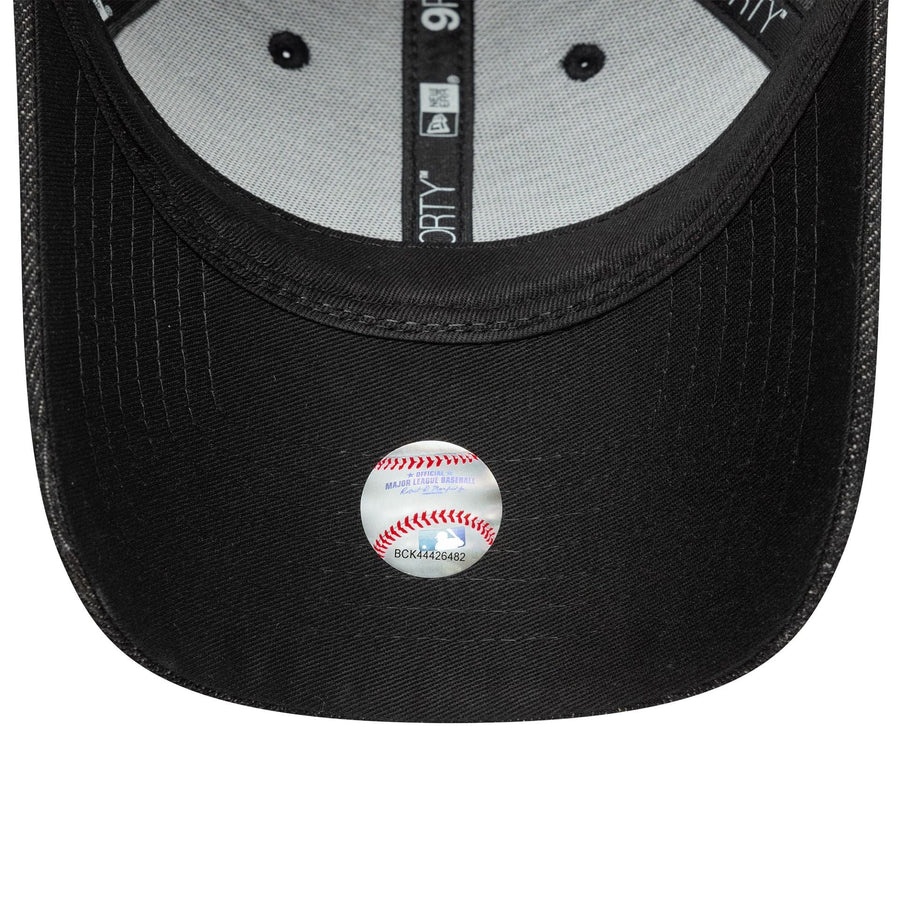 This is a LA Dodgers Womens MLB Sequin Black 9FORTY Adjustable Cap 5