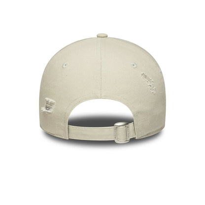 This is a New York Yankees Womens MLB Distressed Cream 9FORTY Adjustable Cap 4