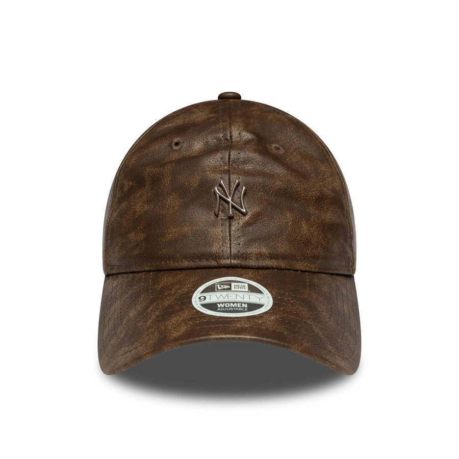This is a New York Yankees Womens MLB Worn PU Dark Brown 9TWENTY Adjustable Cap 2