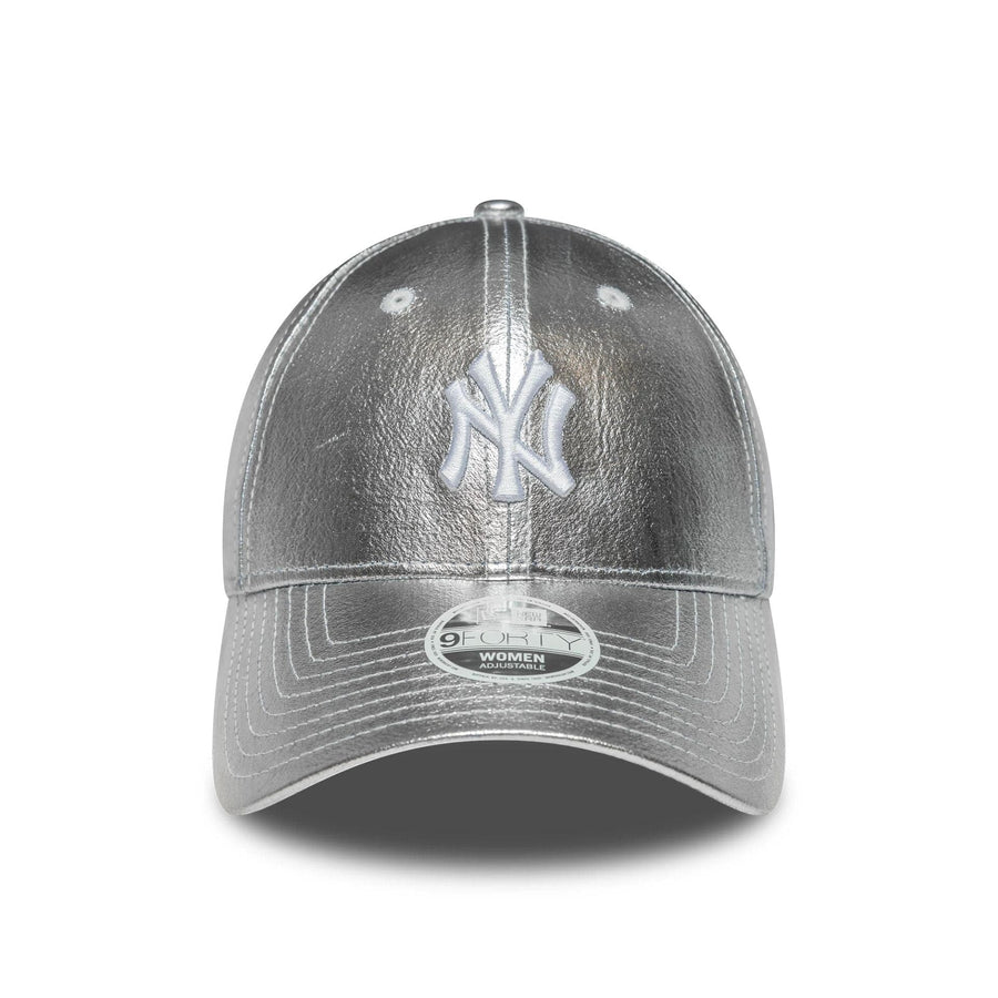 This is a New York Yankees Womens MLB Metallic Silver 9FORTY Adjustable Cap 2