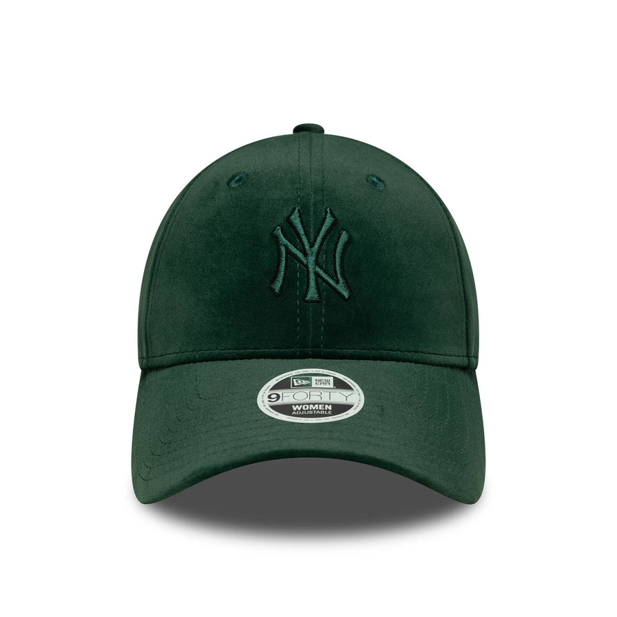 This is a New York Yankees Womens MLB Velour Dark Green 9FORTY Adjustable Cap 2
