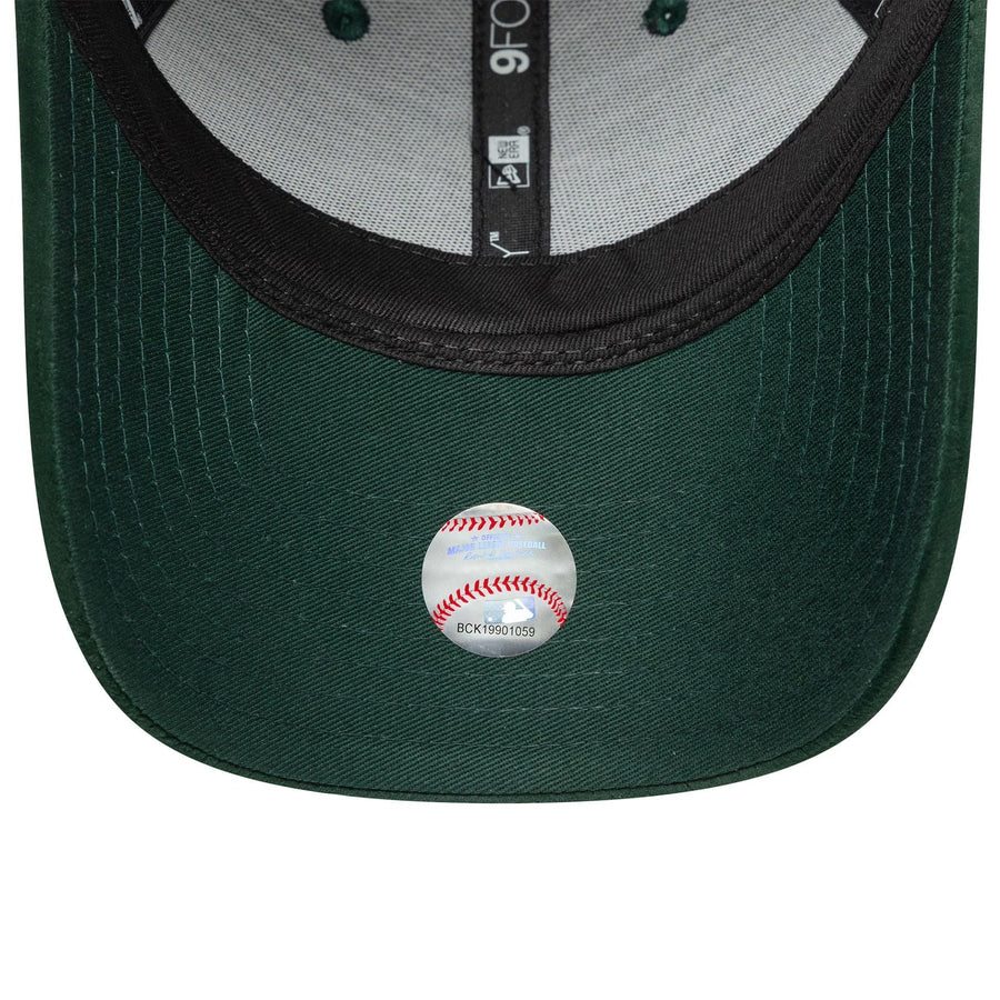 This is a New York Yankees Womens MLB Velour Dark Green 9FORTY Adjustable Cap 5